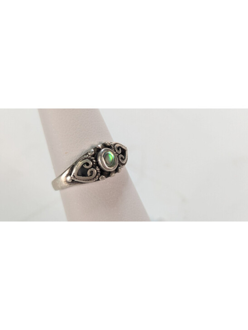 Vintage 925 Sterling Silver Abalone Heart Knot Bead Oval Ring Size 4.5 Dainty